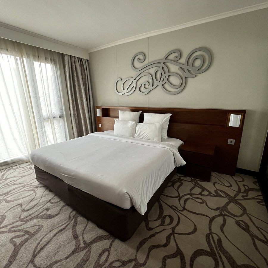 Pullman Dubai Creek City Centre Residences — Guest room
