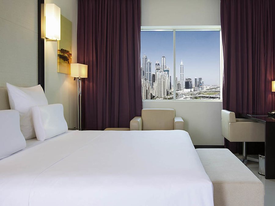 Pullman Dubai Jumeirah Lakes Towers — Guest room