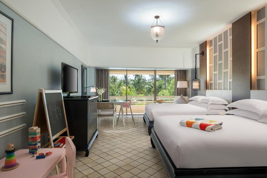 Pullman Phuket Karon Beach Resort — Guest room