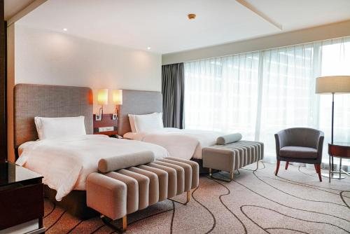 Pullman Shanghai Central — Guest room
