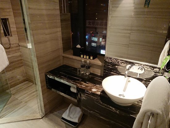 Pullman Shanghai Qingpu Excellence — Bathroom