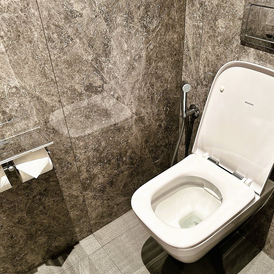 Pullman Singapore Hill Street — Bathroom