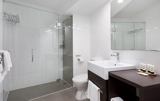 Punthill Spring Hill — Bathroom