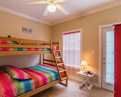 Purple Parrot Village Resort — Guest room