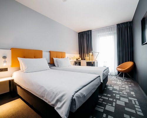 Q Hotel Krakow — Guest room