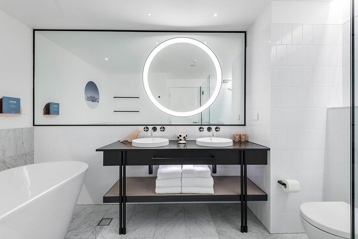 QT Queenstown — Bathroom