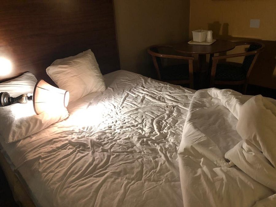 Quaint Inn Suites — Guest room
