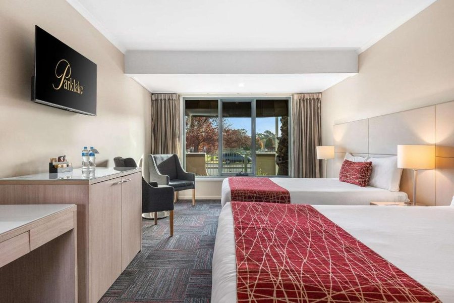 Quality Hotel Parklake Shepparton — Guest room