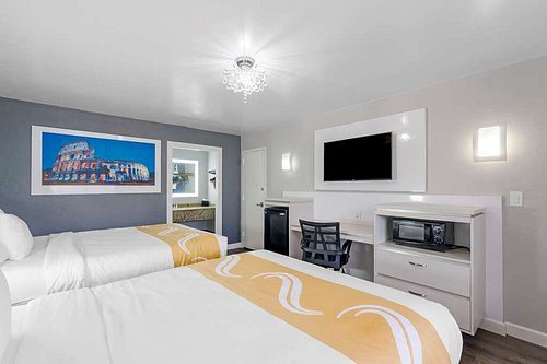 Quality Inn And Conference Center Tampa Brandon — Guest room