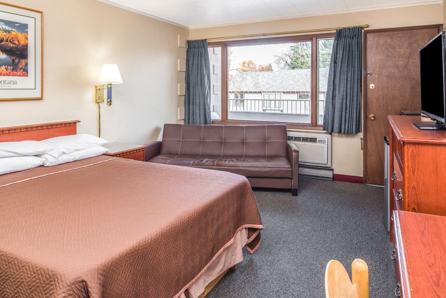 Quality Inn Big Sky — Guest room