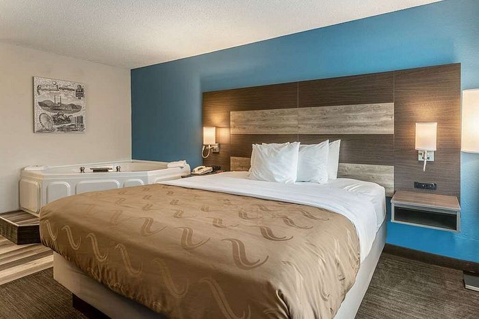 Quality Inn Branson On the Strip — Guest room