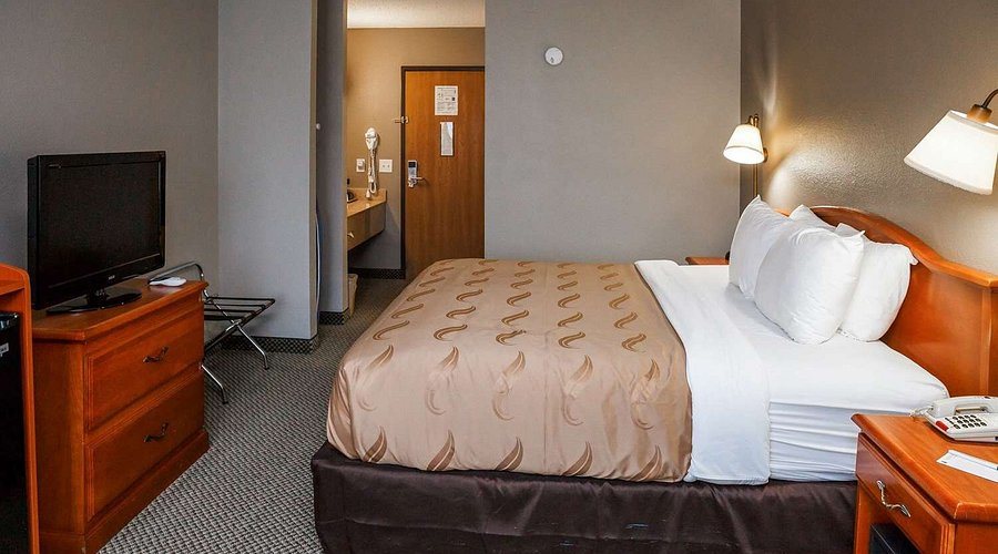 Quality Inn Burlington near Hwy 34 — Guest room