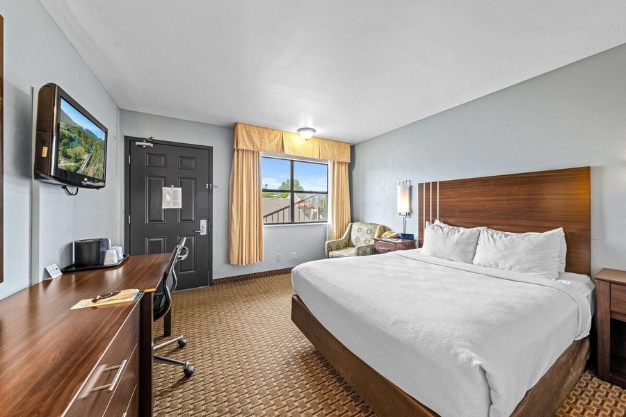 Quality Inn Durango — Guest room