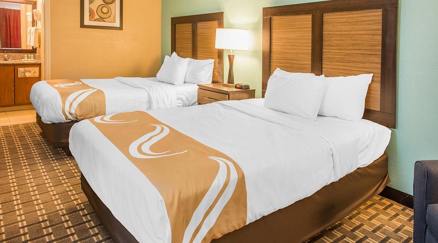 Quality Inn Findlay — Guest room