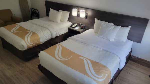 Quality Inn Forsyth Near GA Public Safety Training Center — Guest room