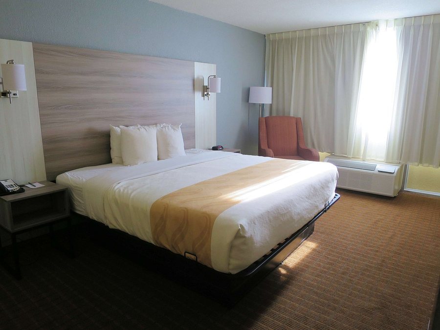 Quality Inn Fort Dodge — Guest room