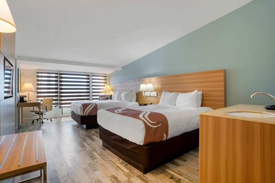 Quality Inn — Guest room