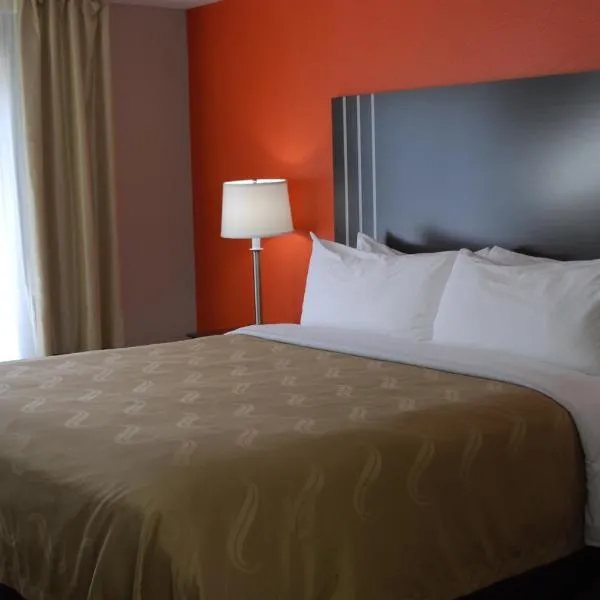 Quality Inn Fresno Near University — Guest room