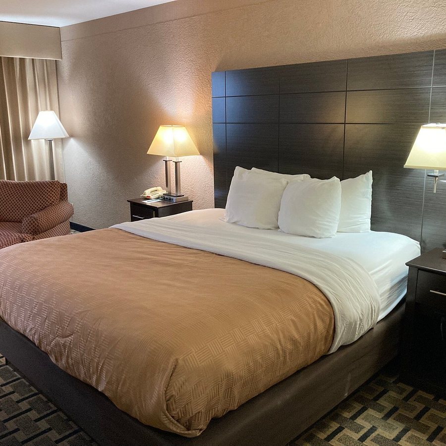 Quality Inn I 75 West Chester North Cincinnati — Guest room