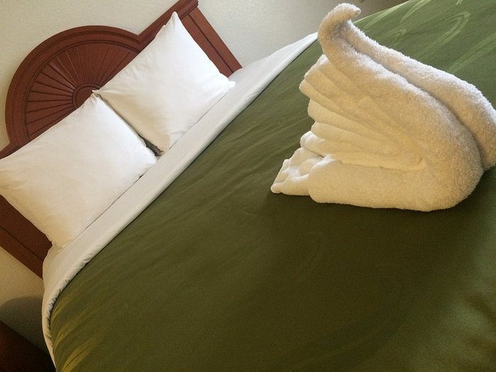 Quality Inn Junction City Near Fort Riley — Guest room