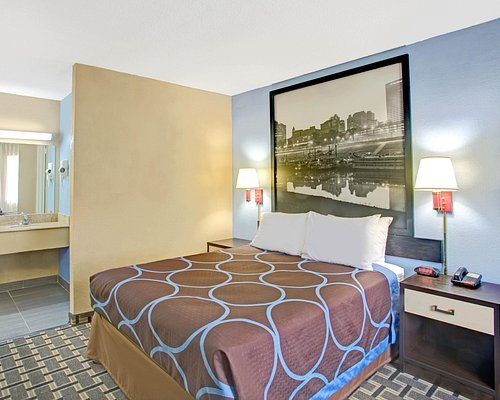 Quality Inn Memphis Northeast near I 40 — Guest room