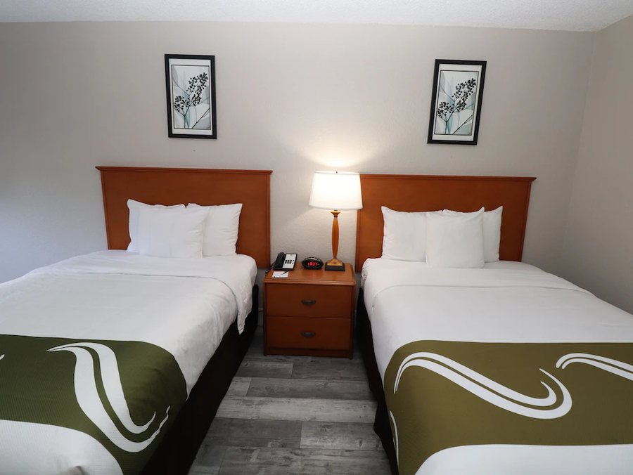 Quality Inn Miami Airport — Guest room