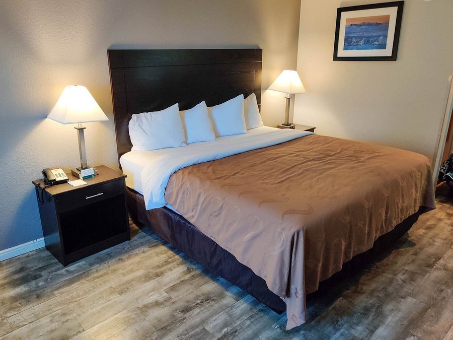 Quality Inn Midvale — Guest room
