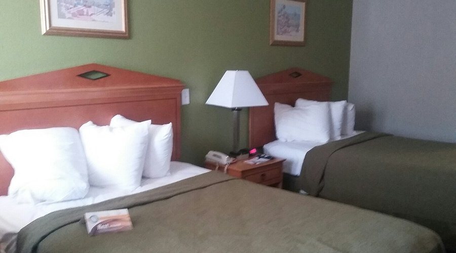 Quality Inn N A S Corry — Guest room