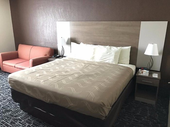 Quality Inn Near Pimlico Racetrack — Guest room