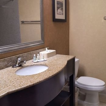 Quality Inn Near Walden Galleria Mall — Bathroom