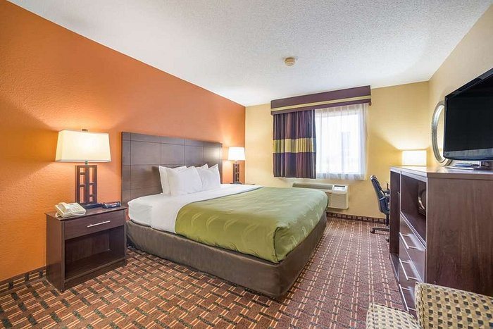 Quality Inn O Fallon I 64 — Guest room