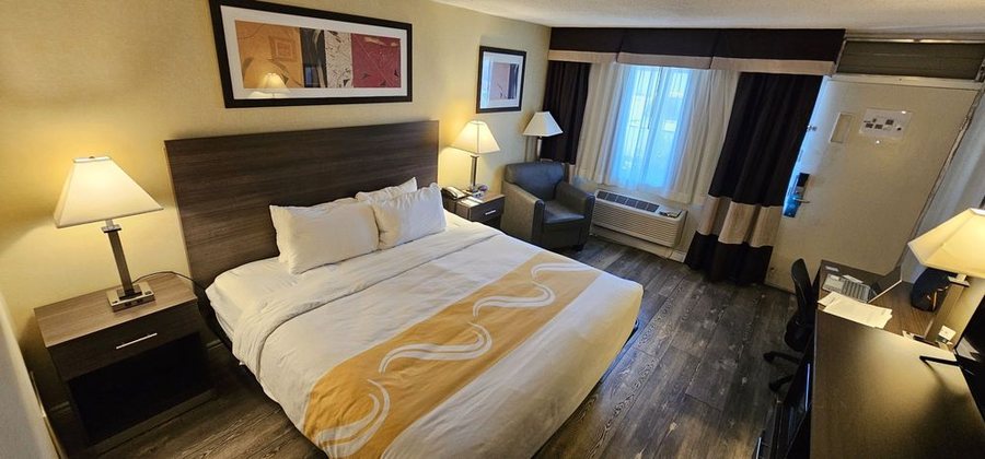 Quality Inn On Historic Route 66 — Guest room