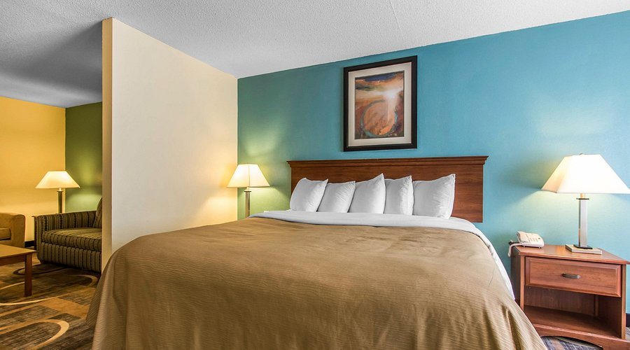 Quality Inn Rochelle Illinois — Guest room