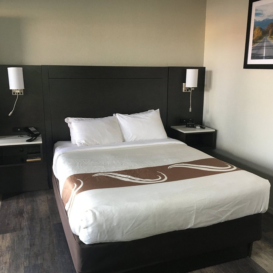 Quality Inn Show Low — Guest room