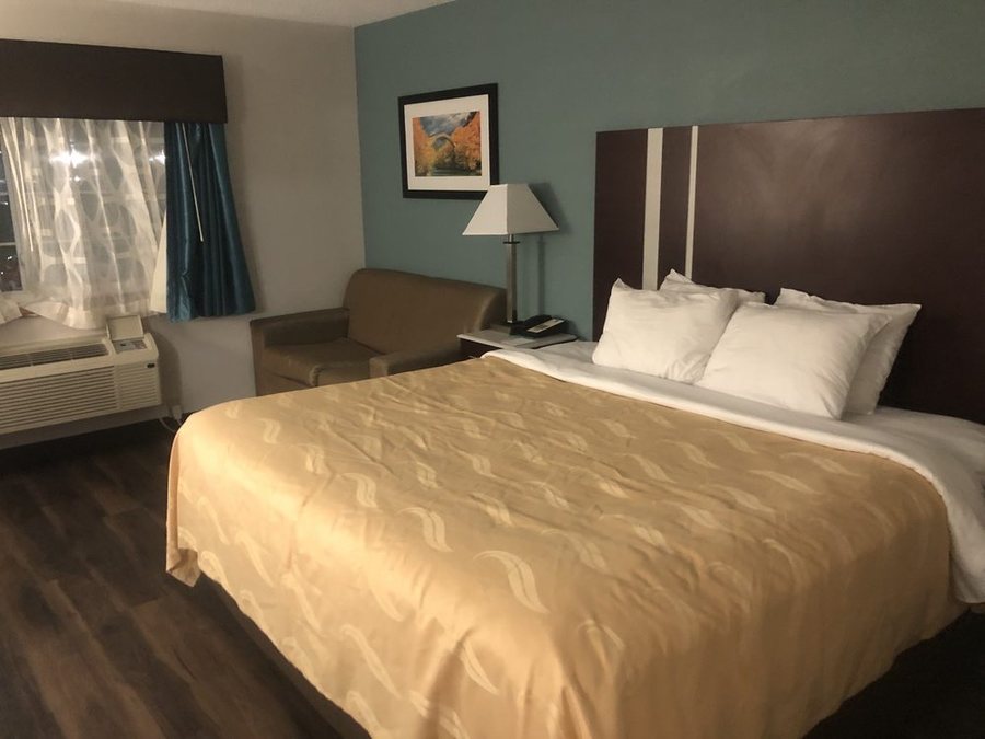 Quality Inn Suites Harrington Milford — Guest room
