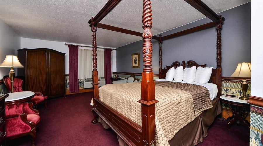 Quality Inn Suites — Guest room