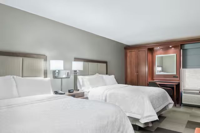 Quality Inn Suites Worcester — Guest room