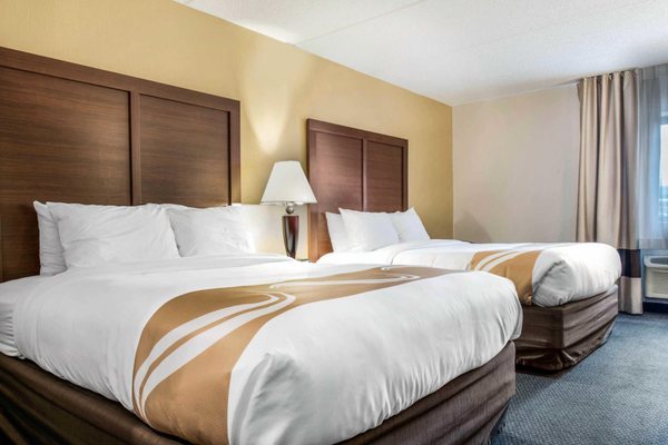 Quality Inn Suites — Guest room