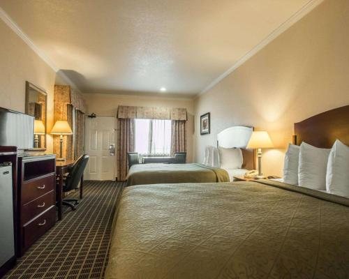 Quality Inn Temecula Valley Wine Country — Guest room