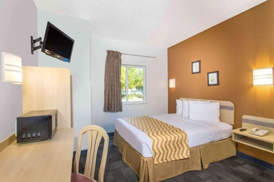 Quality Inn Yuba City Marysville — Guest room