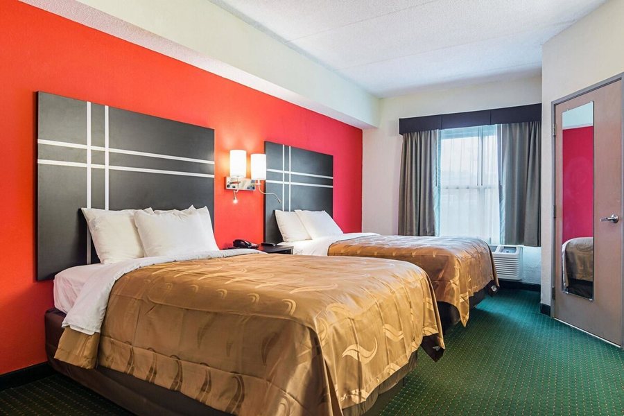 Quality Suites ATLANTA AIRPORT EAST — Guest room
