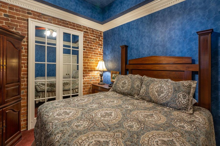 Quarter House Resort — Guest room