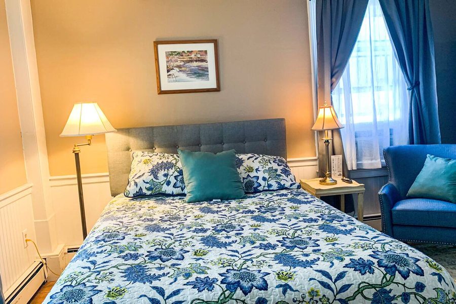 Quechee Inn at Marshland Farm — Guest room
