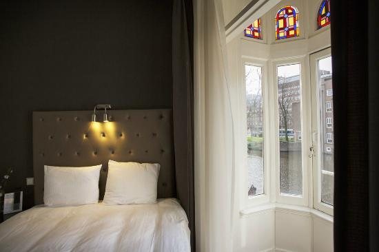 Quentin Arrive Hotel — Guest room