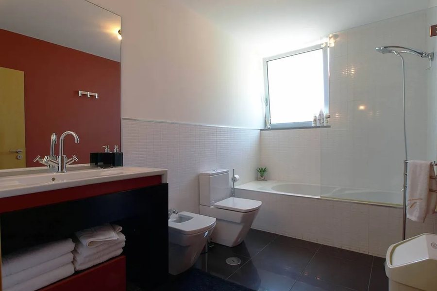 Quinta Das Vinhas — Bathroom