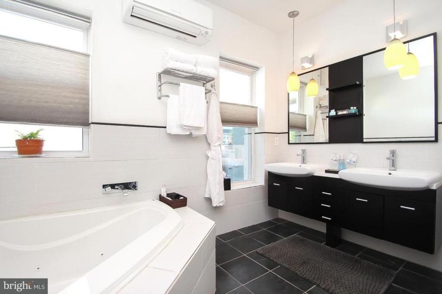 Rachael s Dowry Bed and Breakfast — Bathroom