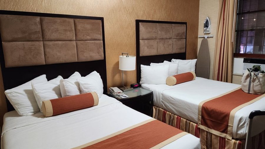 Radio City Apartments New York City New York — Guest room
