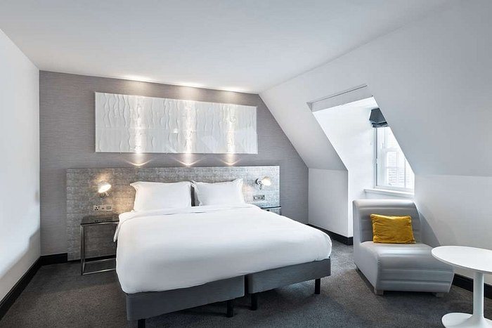 Radisson Blu Hotel Edinburgh City Centre — Guest room