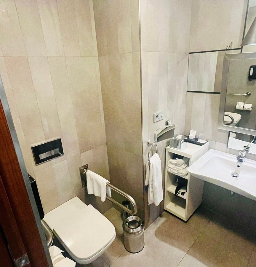 Radisson Blu Hotel Istanbul Asia Istanbul — Bathroom