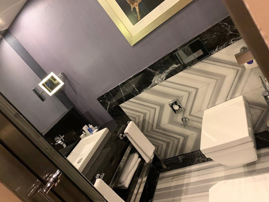 Radisson Blu Hotel Istanbul Pera Istanbul — Bathroom